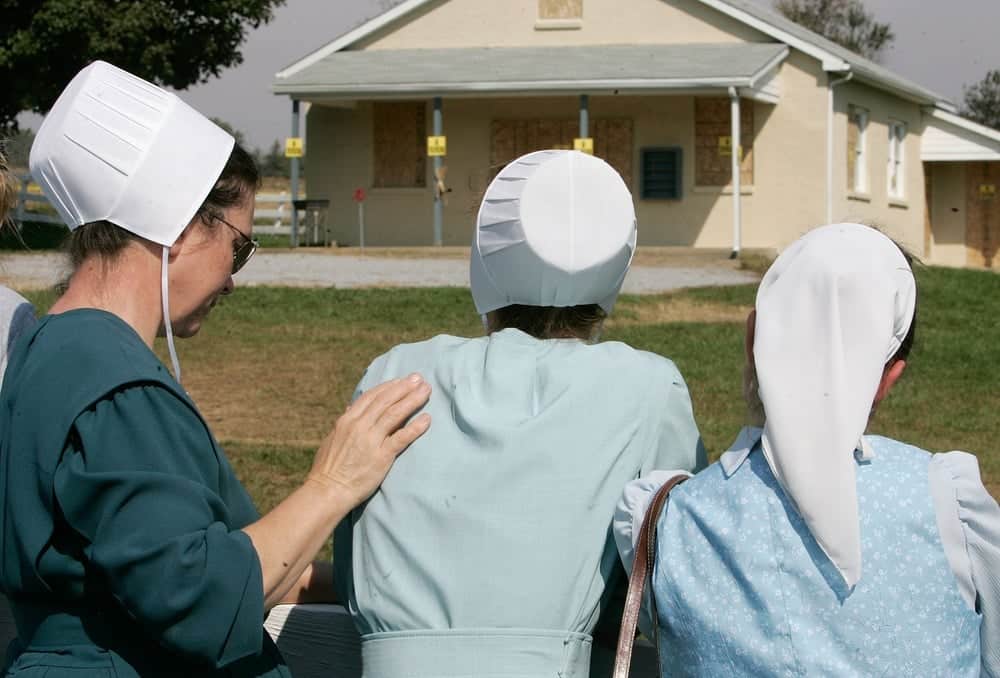 Navigating Tradition The Unspoken Rules Of Amish Womanhood – Page 10