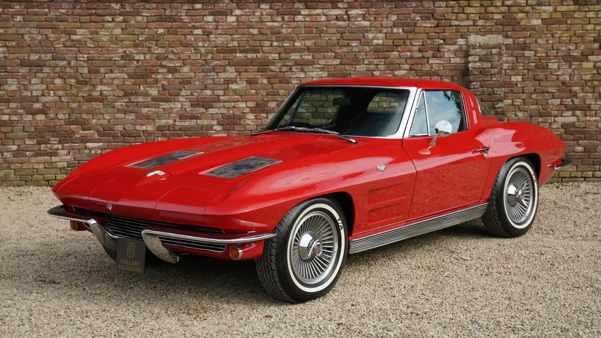 20 Cars So Beautiful They Still Turn Heads – Page 4